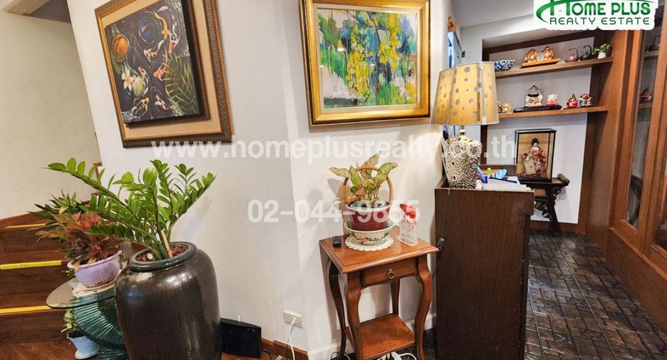 For sale studio condo in Bang Rak, Bangkok