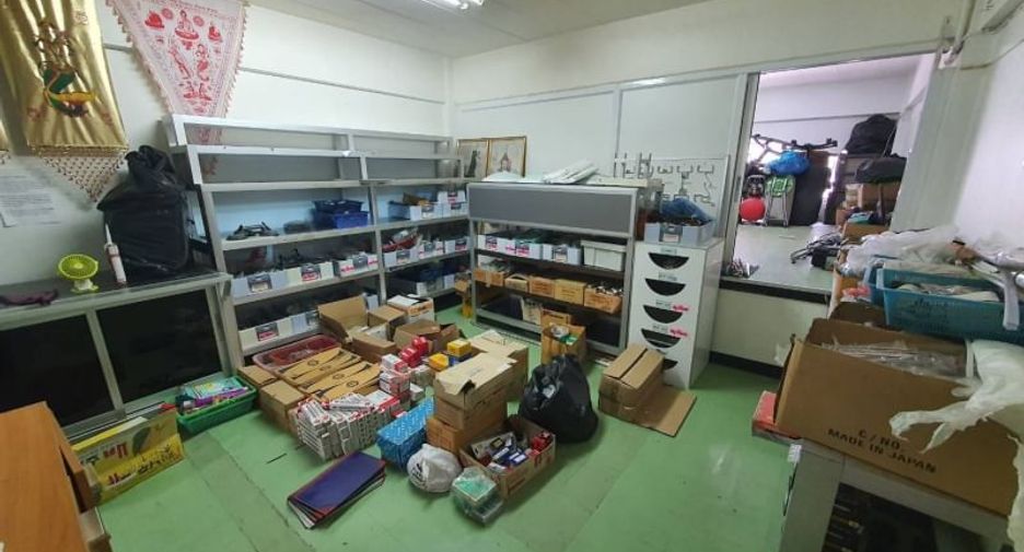 For sale 1 Beds retail Space in Lat Phrao, Bangkok