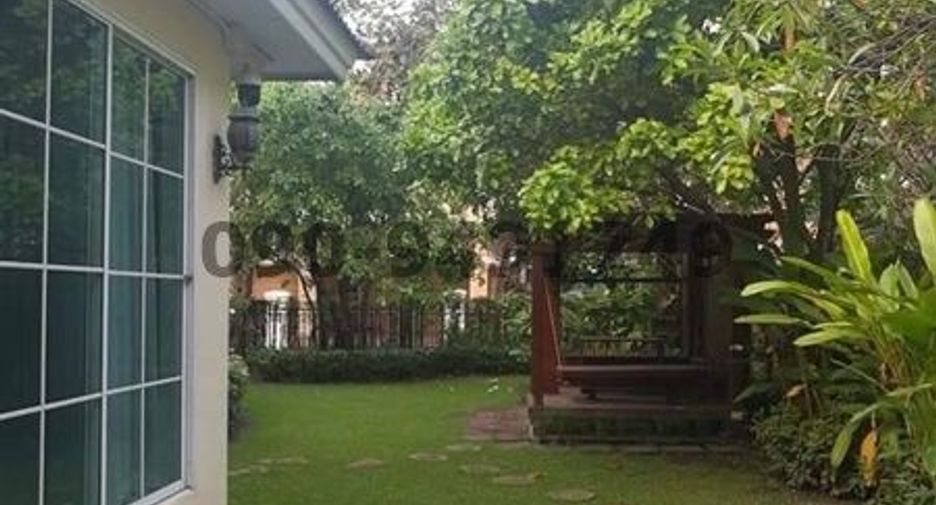For rent 5 bed house in Taling Chan, Bangkok