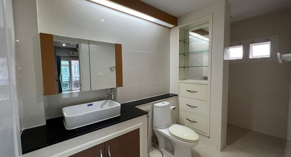 For rent 4 bedrooms house in Hang Dong, Chiang Mai