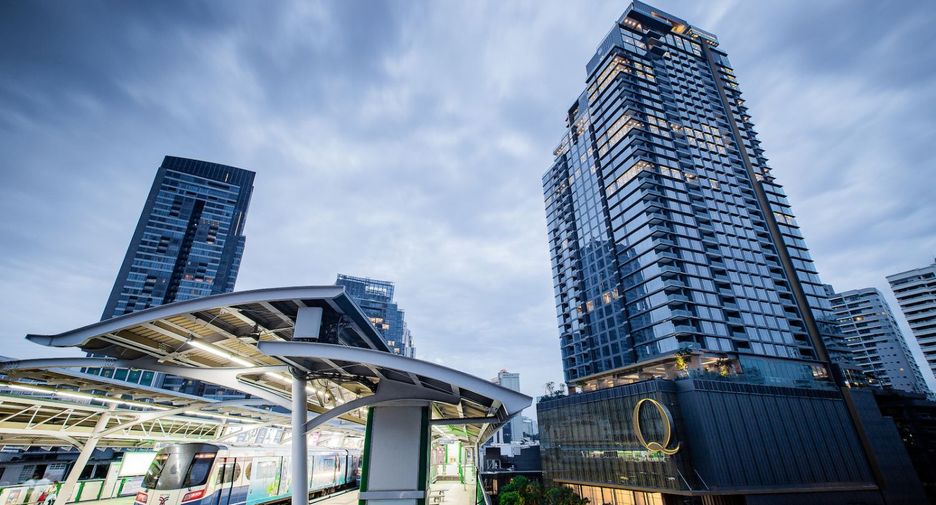 For sale 3 bed condo in Khlong Toei, Bangkok