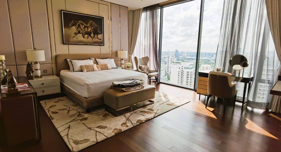 For sale 3 bed condo in Khlong Toei, Bangkok