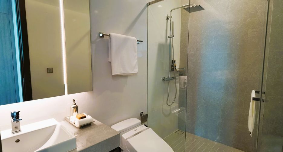 For sale 3 bed condo in Khlong Toei, Bangkok