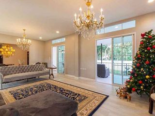 For sale 6 bedrooms house in San Kamphaeng, Chiang Mai
