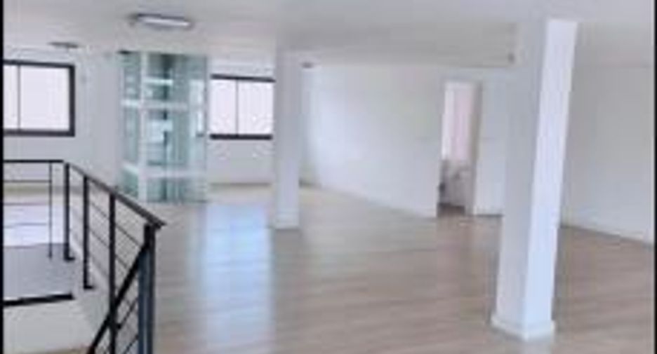 For sale 4 bed office in Bueng Kum, Bangkok