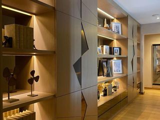For sale 4 Beds house in Huai Khwang, Bangkok