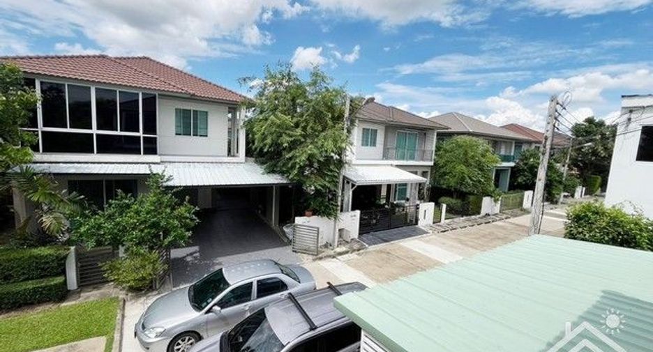 出售 3 卧室 独立屋 在 Mueang Pathum Thani, Pathum Thani