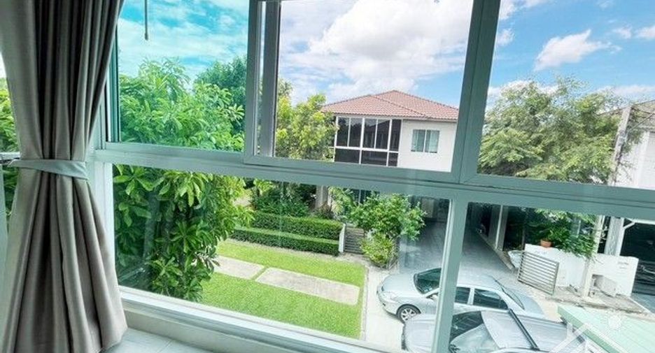 出售 3 卧室 独立屋 在 Mueang Pathum Thani, Pathum Thani