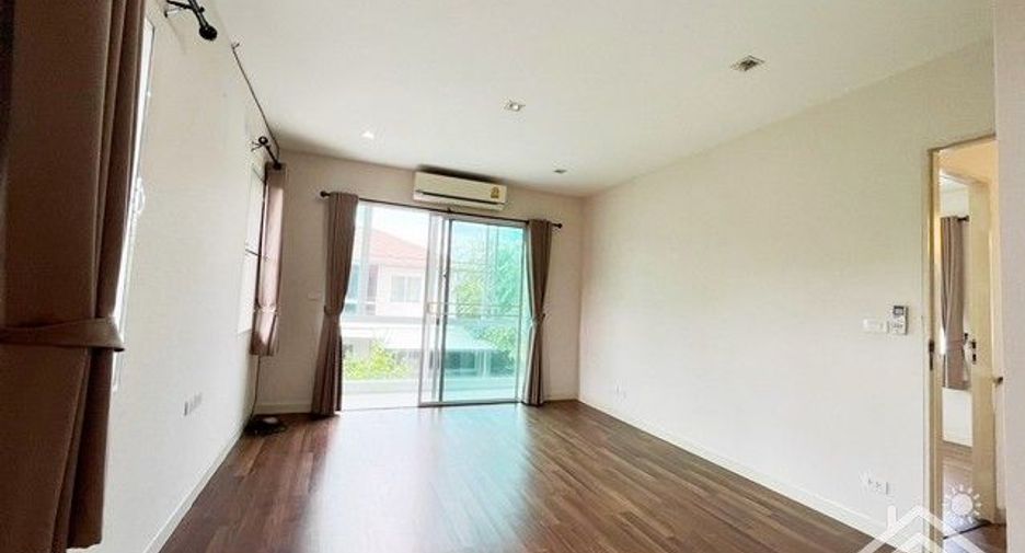 出售 3 卧室 独立屋 在 Mueang Pathum Thani, Pathum Thani