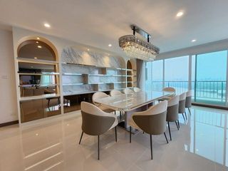 For rent 4 ベッドルーム condo in Yan Nawa, Bangkok