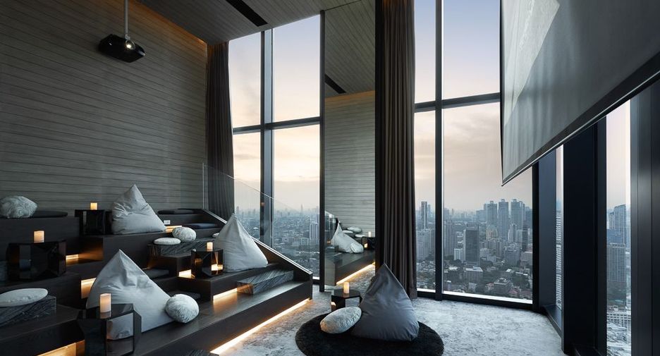 For rent 2 bedrooms condo in Khlong Toei, Bangkok