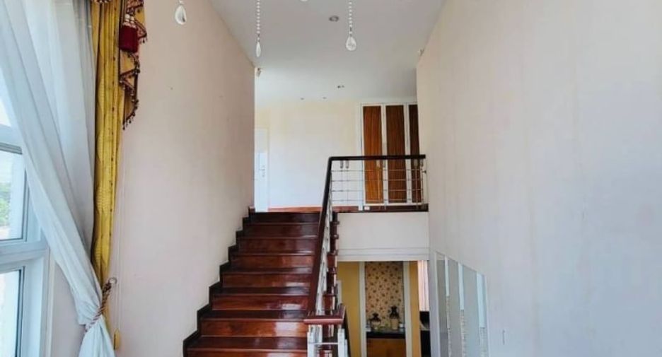 出售 5 卧室 独立屋 在 Mueang Chon Buri, Chon Buri