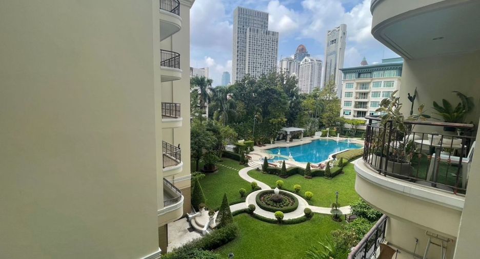 For rent 3 ベッドルーム condo in Sathon, Bangkok