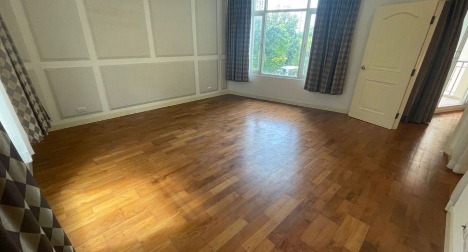 For rent 3 ベッドルーム condo in Sathon, Bangkok