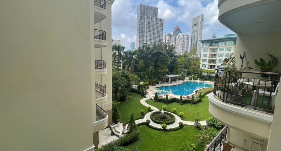 For rent 3 ベッドルーム condo in Sathon, Bangkok
