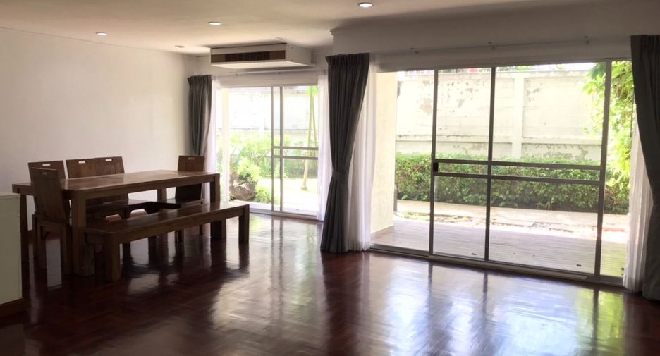 For rent 3 bed apartment in Pak Kret, Nonthaburi