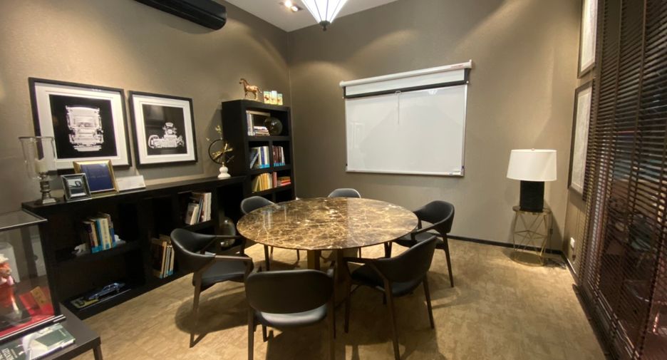 For rent 1 bed apartment in Watthana, Bangkok