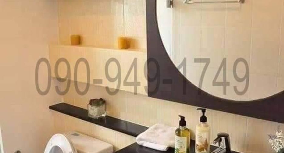 For rent 3 bedrooms townhouse in Phra Khanong, Bangkok