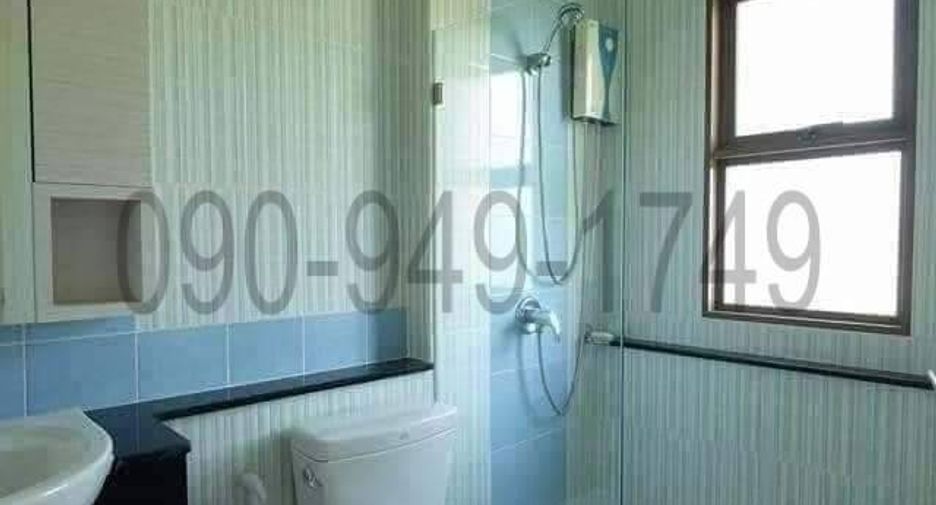 For rent 3 bedrooms townhouse in Phra Khanong, Bangkok
