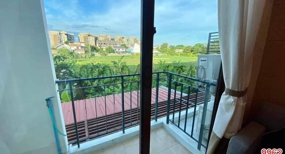 For rent 3 bedrooms townhouse in Phra Khanong, Bangkok