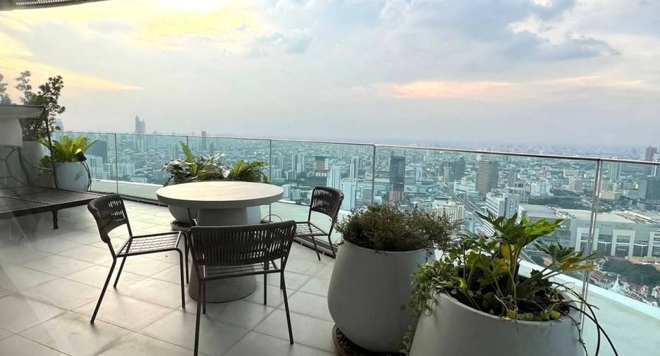 Wohnung zur Miete mit 3 Zimmer in Pathum Wan, Bangkok