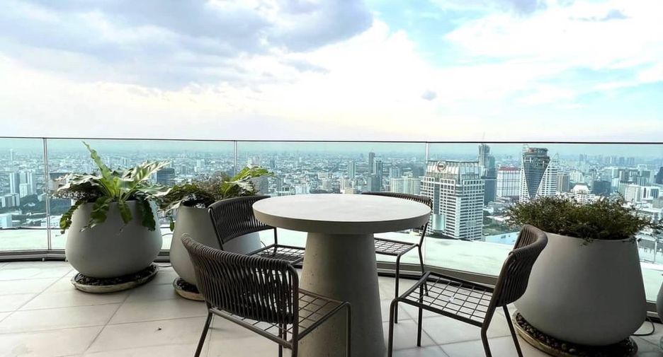 Wohnung zur Miete mit 3 Zimmer in Pathum Wan, Bangkok