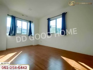 Casa adosada en alquiler y en venta de 3 habitaciones en Thung Khru, Bangkok