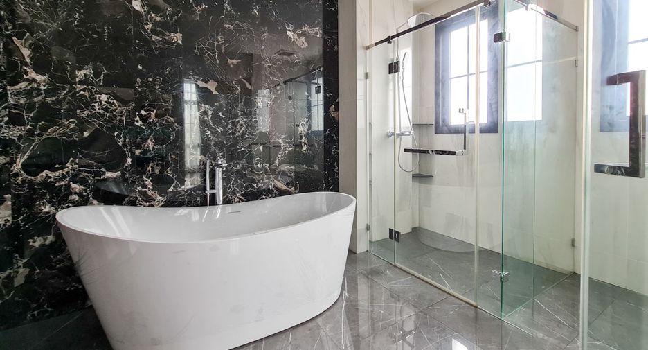 For rent 5 bedrooms house in Prawet, Bangkok