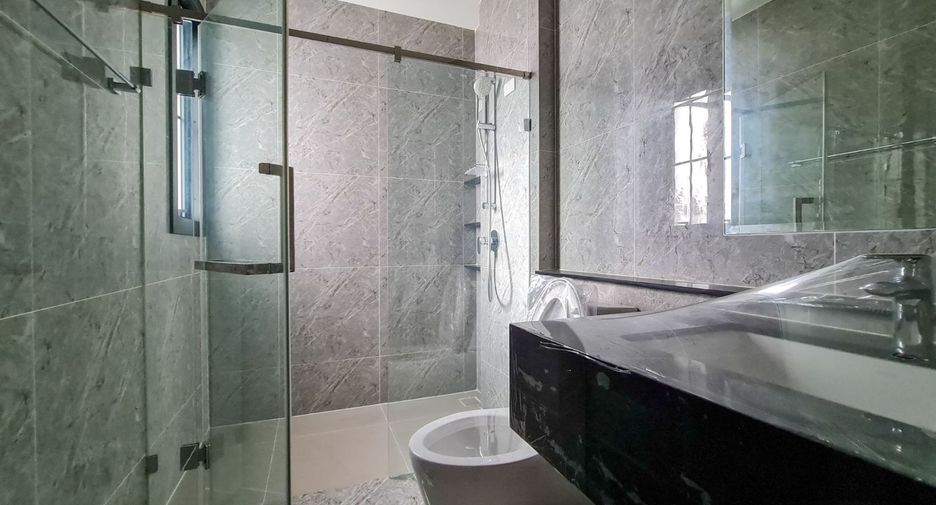 For rent 5 bedrooms house in Prawet, Bangkok