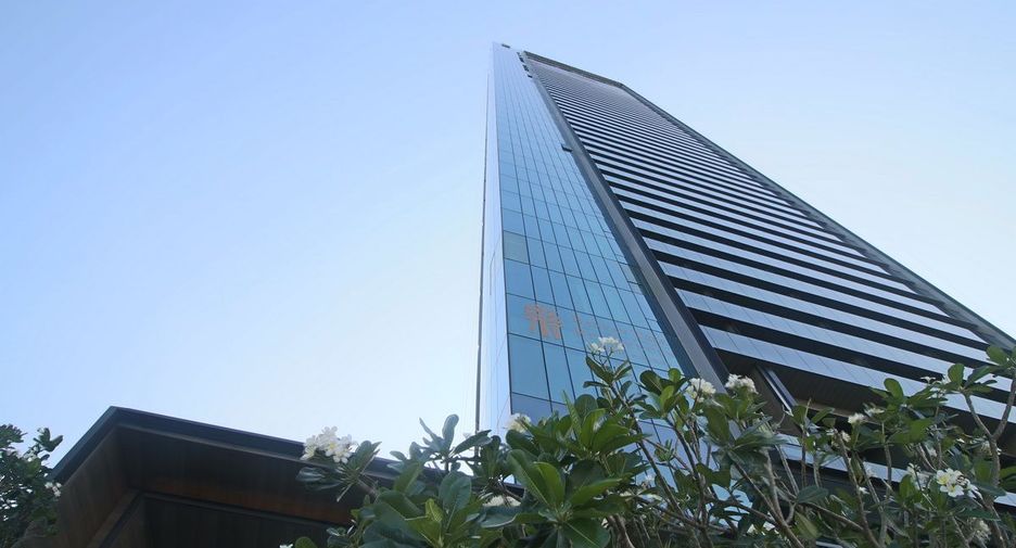 For sale 2 bed condo in Khlong San, Bangkok