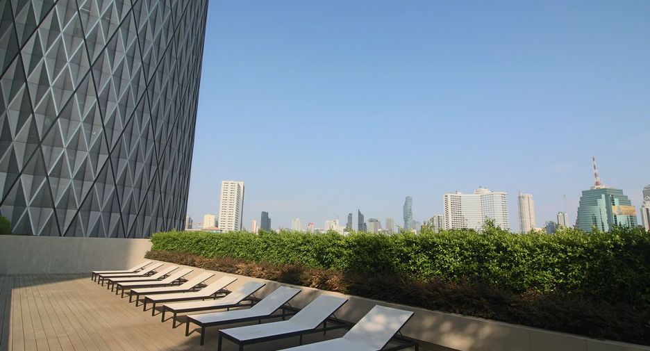For sale 2 bed condo in Khlong San, Bangkok