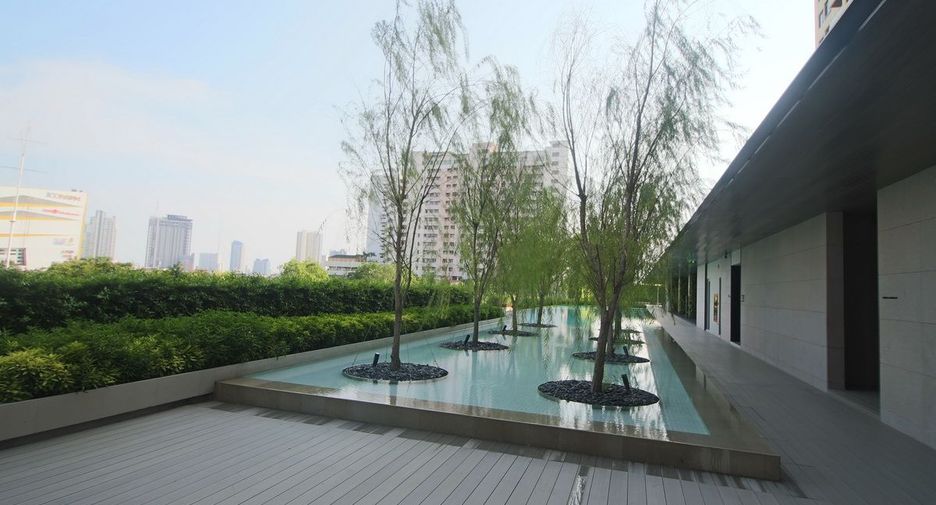 For sale 2 bed condo in Khlong San, Bangkok