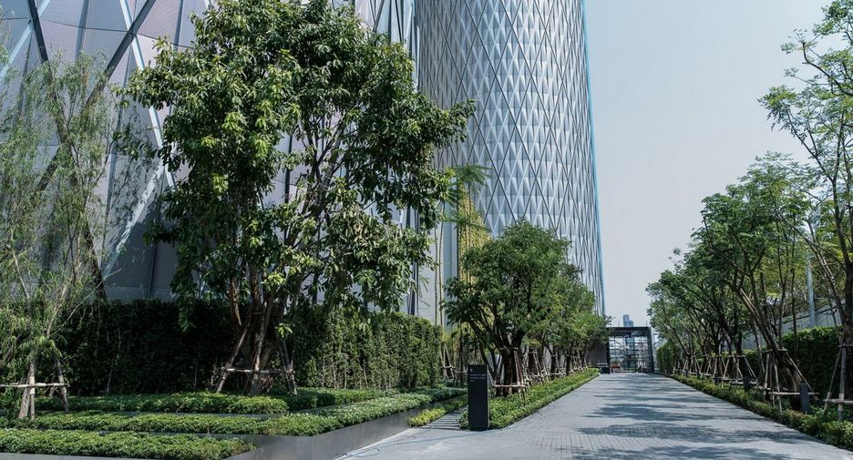 For sale 2 bed condo in Khlong San, Bangkok