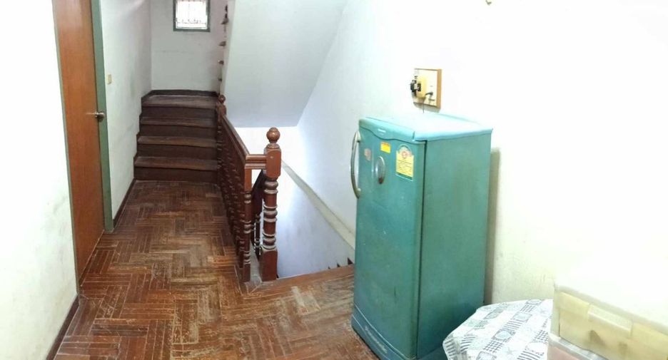 For sale studio townhouse in Mueang Nakhon Sawan, Nakhon Sawan