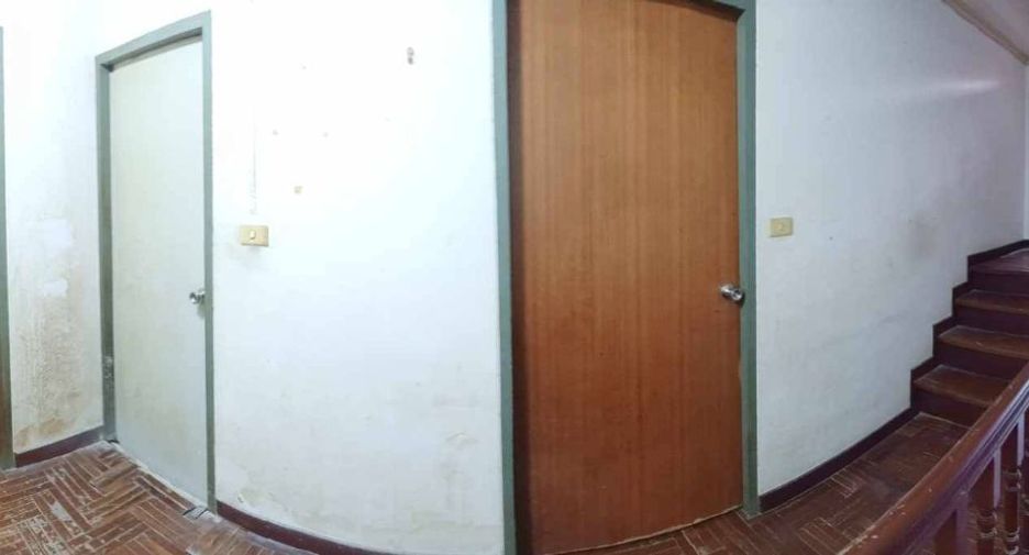 For sale studio townhouse in Mueang Nakhon Sawan, Nakhon Sawan