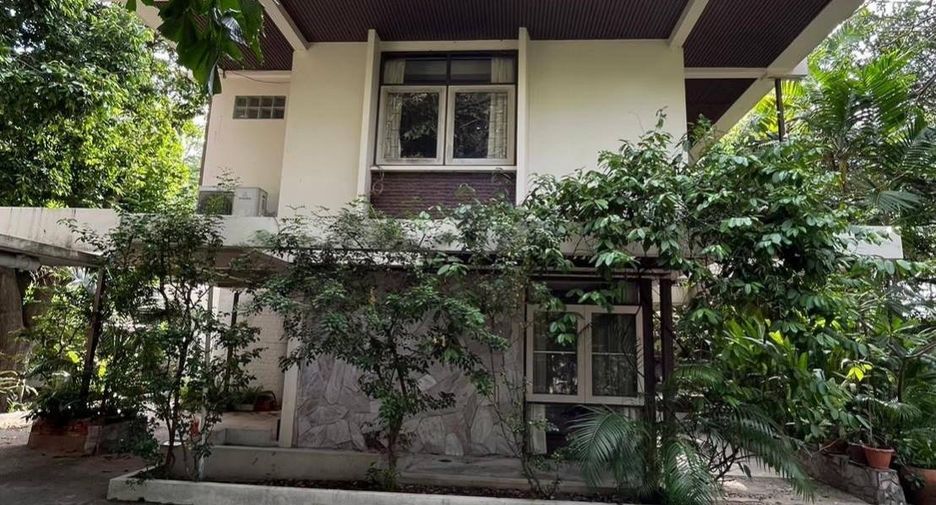 出租 4 卧室 独立屋 在 Watthana, 曼谷