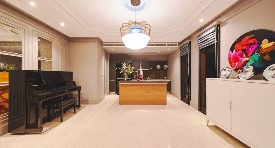For rent 6 bedrooms condo in Yan Nawa, Bangkok