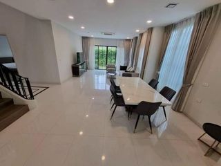 出租 4 卧室 独立屋 在 Saphan Sung, 曼谷