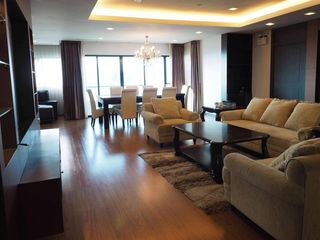À louer 3 chambres condo à Sathon, Bangkok