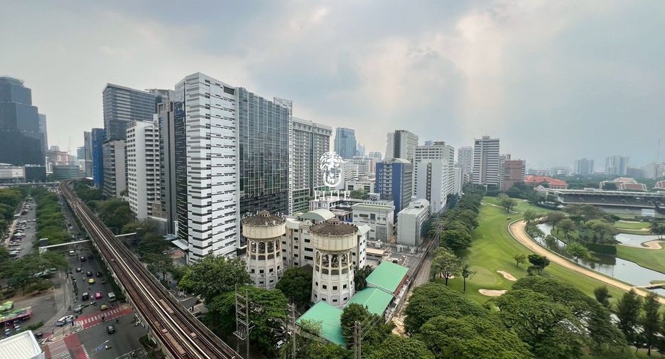 For rent 4 bedrooms condo in Pathum Wan, Bangkok