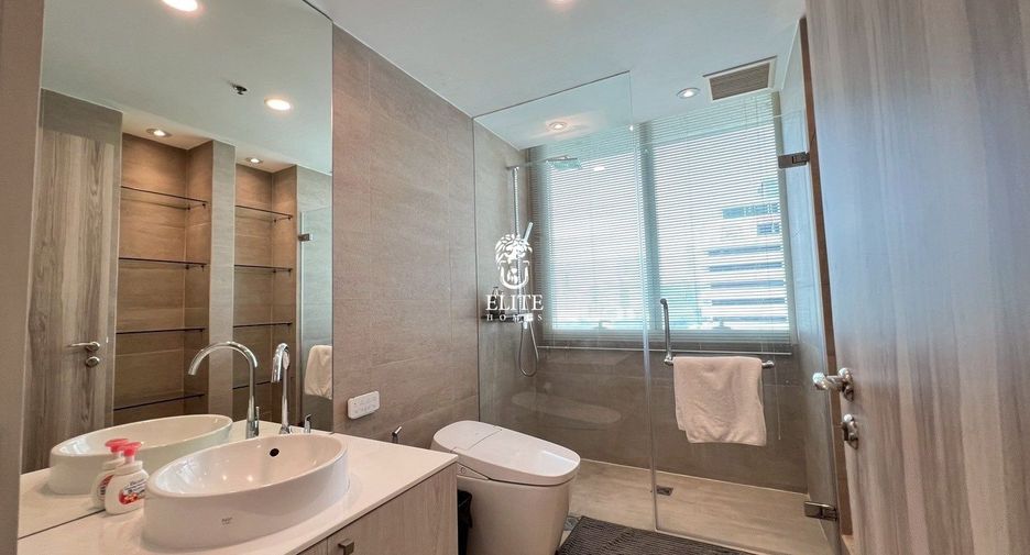 For rent 4 bedrooms condo in Pathum Wan, Bangkok