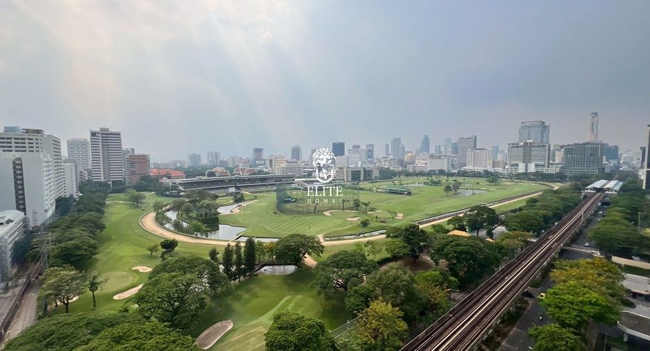 For rent 4 bedrooms condo in Pathum Wan, Bangkok