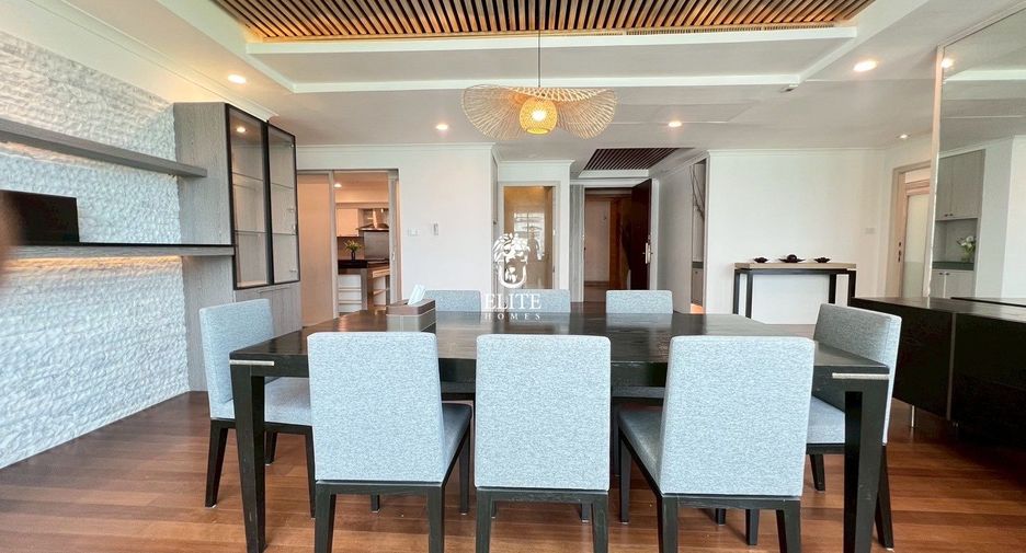 For rent 4 bedrooms condo in Pathum Wan, Bangkok