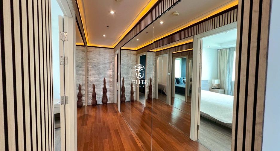 For rent 4 bedrooms condo in Pathum Wan, Bangkok