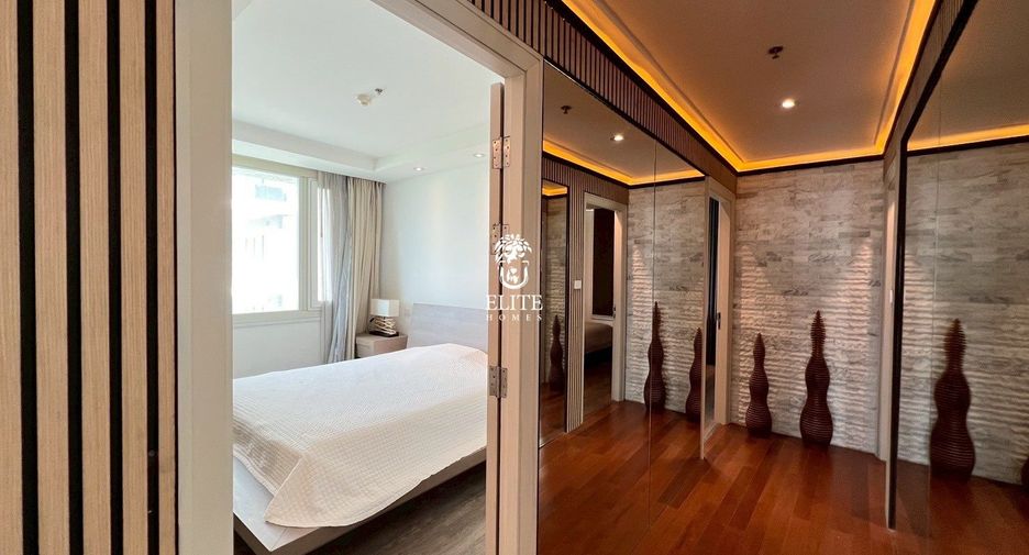 For rent 4 bedrooms condo in Pathum Wan, Bangkok