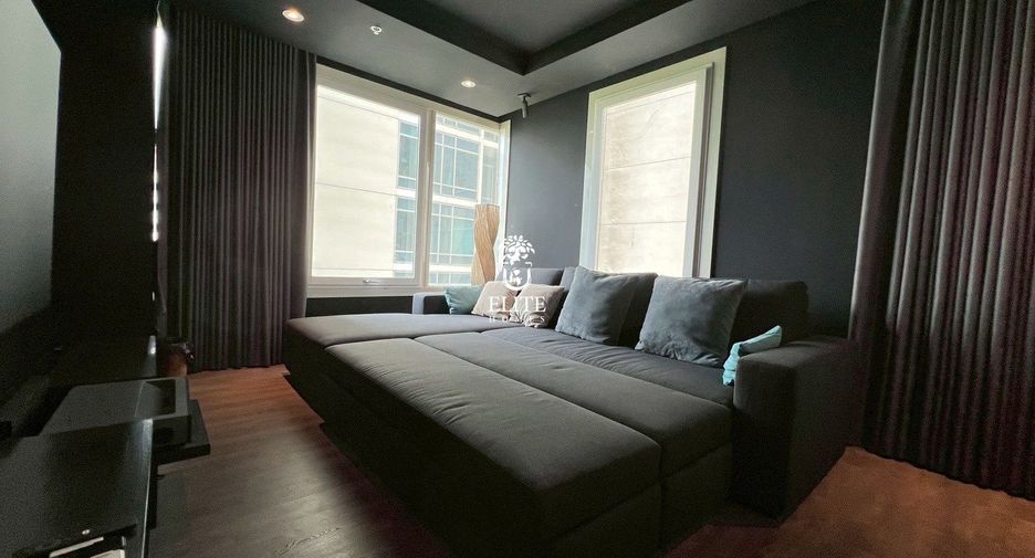 For rent 4 bedrooms condo in Pathum Wan, Bangkok