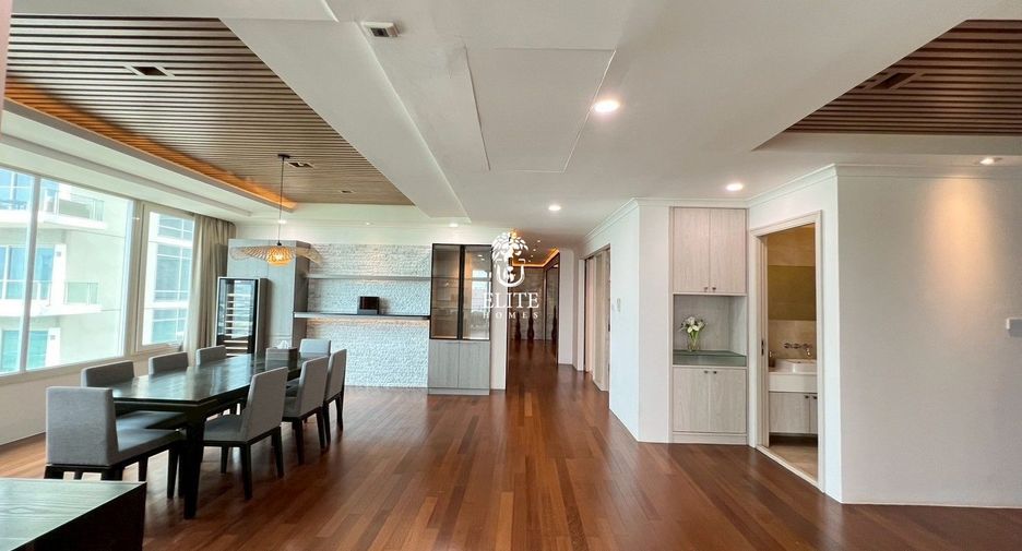 For rent 4 bedrooms condo in Pathum Wan, Bangkok