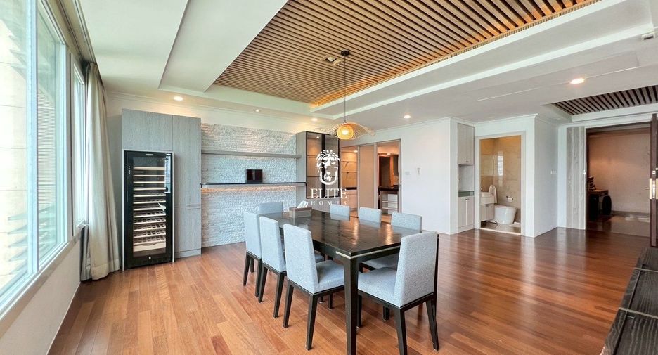 For rent 4 bedrooms condo in Pathum Wan, Bangkok