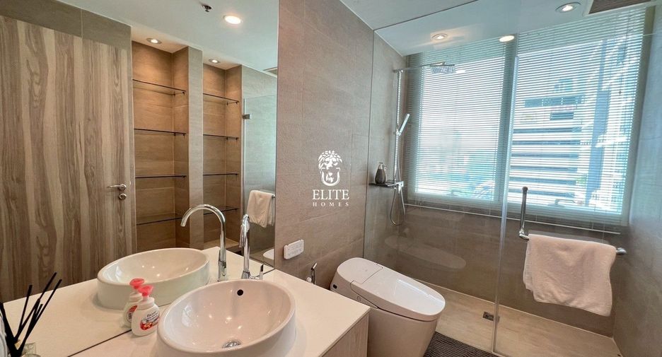 For rent 4 bedrooms condo in Pathum Wan, Bangkok