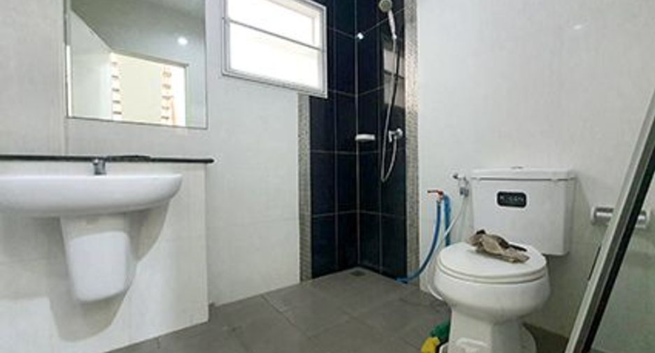 Casa en venta de 3 habitaciones en Krathum Baen, Samut Sakhon
